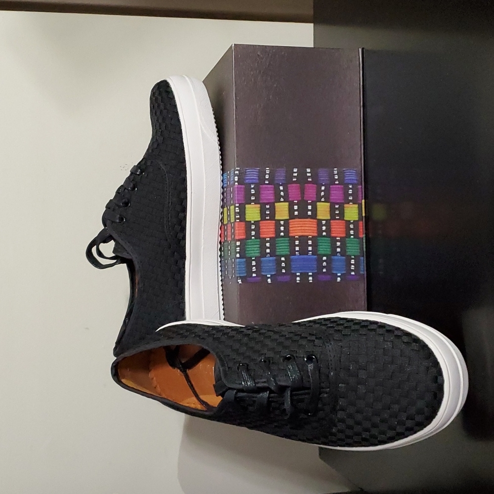 NWT Bernie Mev Chelsea Black Women's Size 39